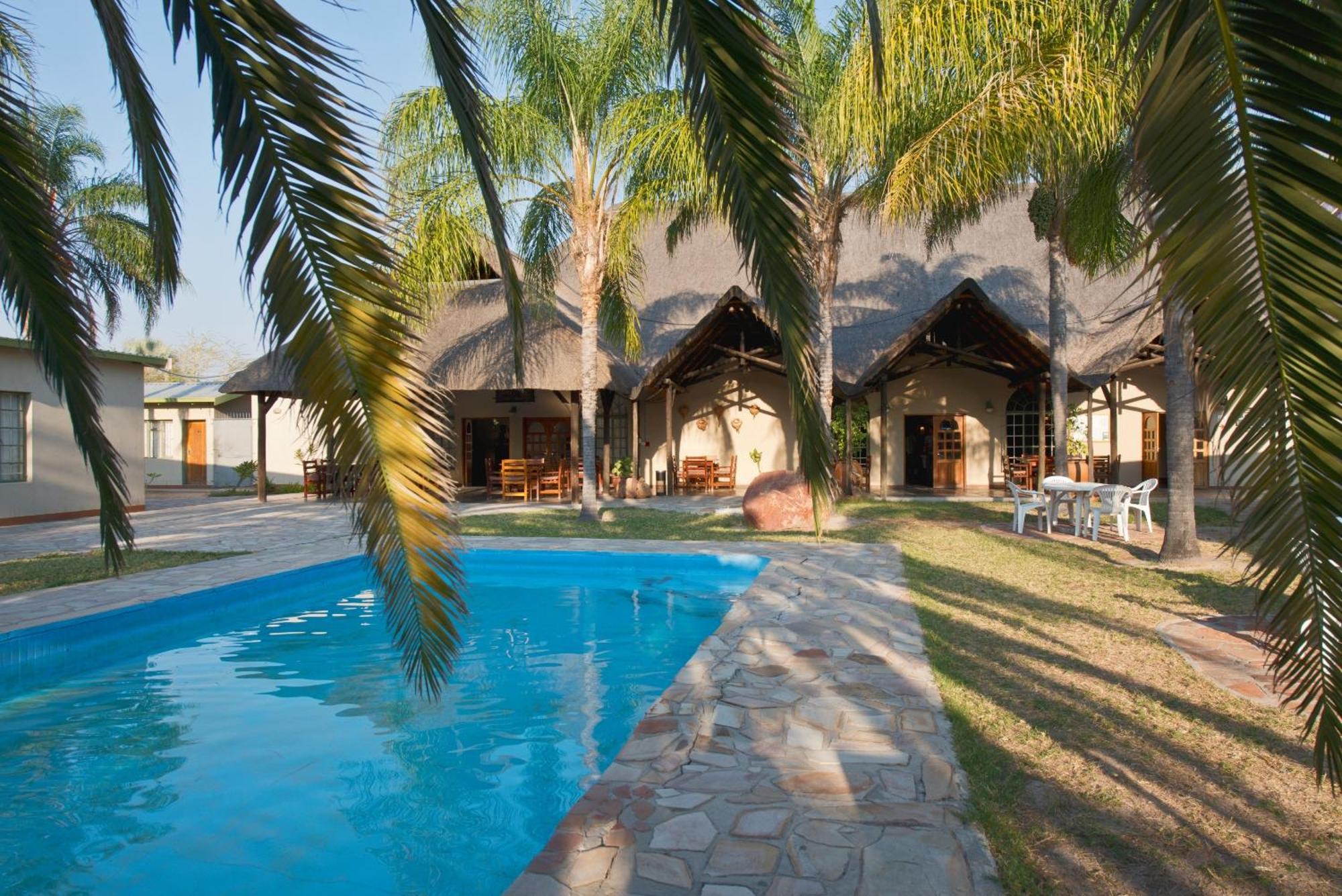 Oshakati Country Hotel Ngoại thất bức ảnh