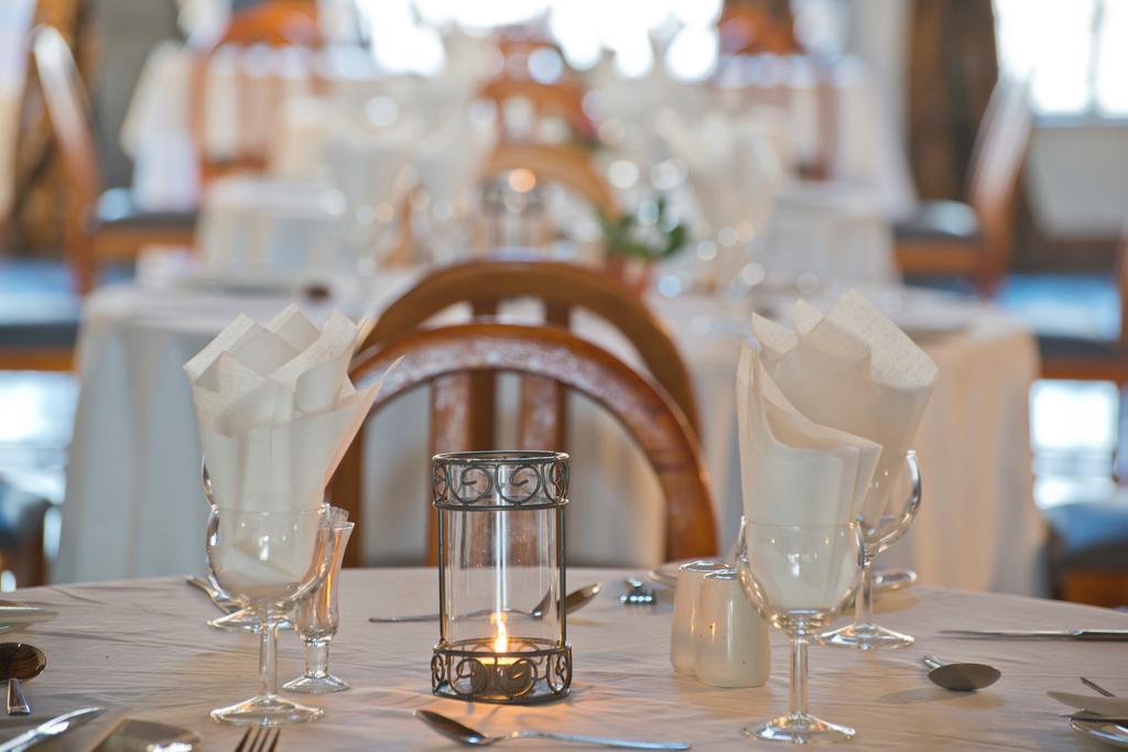 Oshakati Country Hotel Ngoại thất bức ảnh
