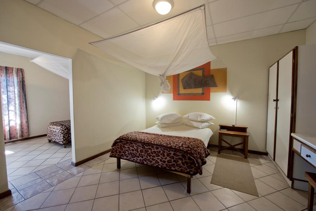 Oshakati Country Hotel Phòng bức ảnh
